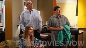 Modern Family Season 7 Episode 4